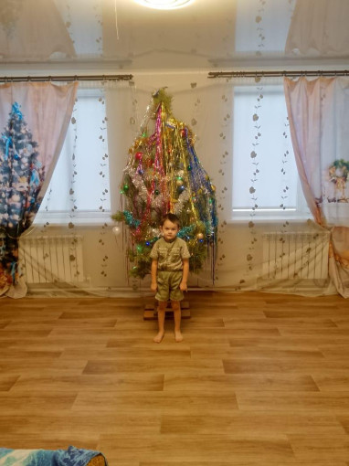 Акция "Я покажу всем елочку свою" Акция "Я покажу всем елочку свою".